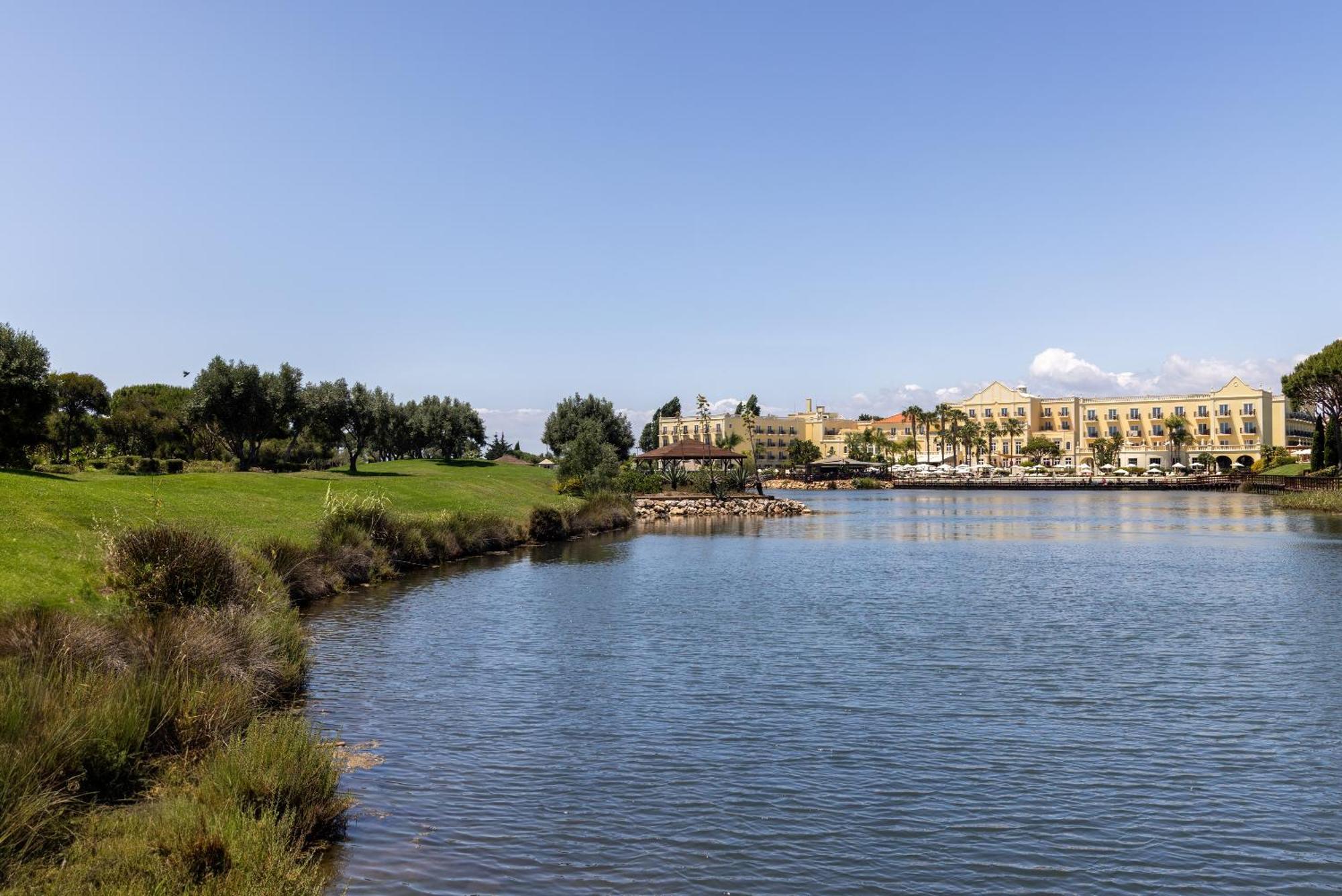 Domes Lake Algarve, Autograph Collection Vilamoura Dış mekan fotoğraf View of the lagoon